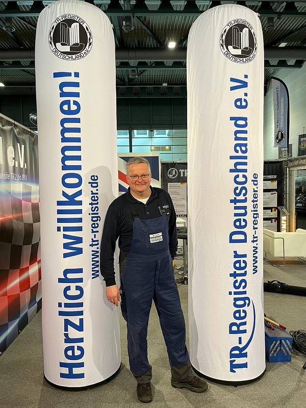 B-0090-d954daad-e119-4216-8c0b-86adb16cc66a