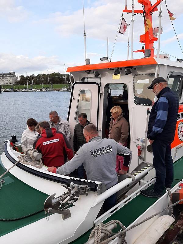 B-1110-e80eb6a5-d03b-487f-acc7-efdd360500b4