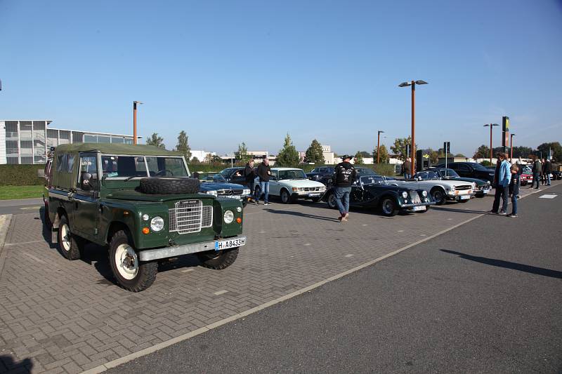 2021_oktober_erstes-klassiker-und-kaffee-oldtimer-und-youngtimer-treffen-in-grossburgwedel_fotos-www-ritterimages-com_0010