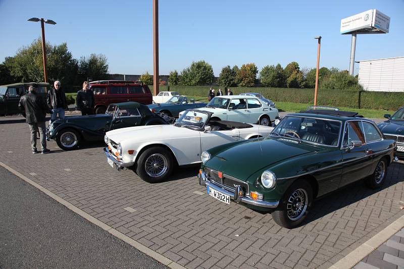 2021_oktober_erstes-klassiker-und-kaffee-oldtimer-und-youngtimer-treffen-in-grossburgwedel_fotos-www-ritterimages-com_0013