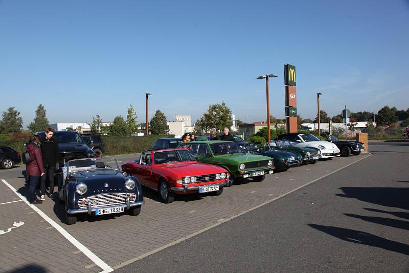 2021_oktober_erstes-klassiker-und-kaffee-oldtimer-und-youngtimer-treffen-in-grossburgwedel_fotos-www-ritterimages-com_0015