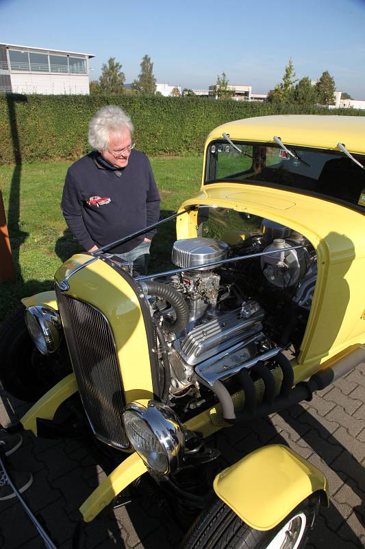 2021_oktober_erstes-klassiker-und-kaffee-oldtimer-und-youngtimer-treffen-in-grossburgwedel_fotos-www-ritterimages-com_0017