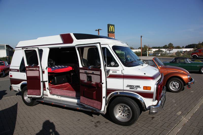 2021_oktober_erstes-klassiker-und-kaffee-oldtimer-und-youngtimer-treffen-in-grossburgwedel_fotos-www-ritterimages-com_0023