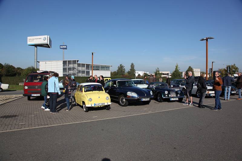 2021_oktober_erstes-klassiker-und-kaffee-oldtimer-und-youngtimer-treffen-in-grossburgwedel_fotos-www-ritterimages-com_0035