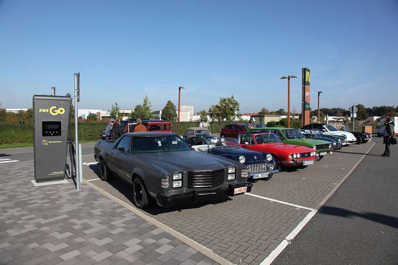 2021_oktober_erstes-klassiker-und-kaffee-oldtimer-und-youngtimer-treffen-in-grossburgwedel_fotos-www-ritterimages-com_0036