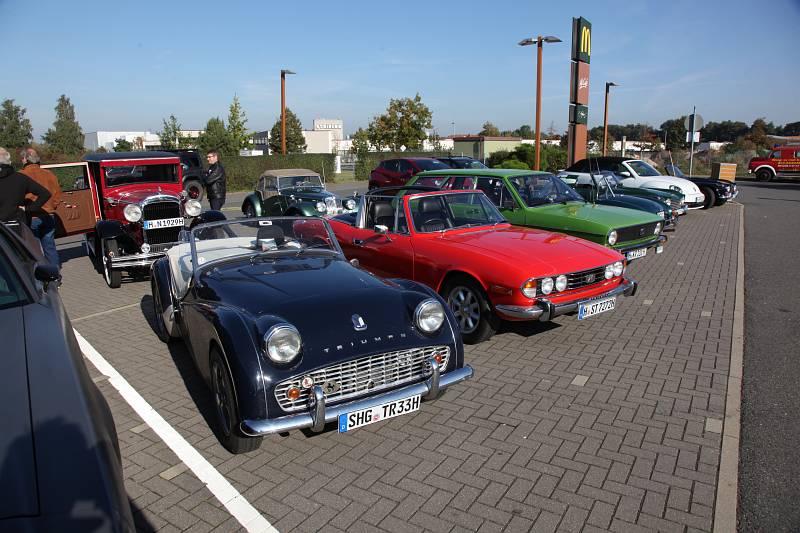 2021_oktober_erstes-klassiker-und-kaffee-oldtimer-und-youngtimer-treffen-in-grossburgwedel_fotos-www-ritterimages-com_0039