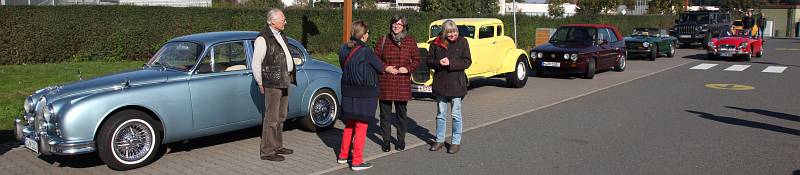 2021_oktober_erstes-klassiker-und-kaffee-oldtimer-und-youngtimer-treffen-in-grossburgwedel_fotos-www-ritterimages-com_0057a
