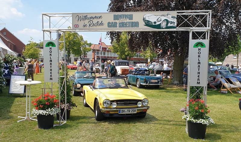 B-0100-85806441-cde5-4ebc-927c-8cb0f1c09d2d